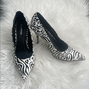 Call It Spring Black white call heels size 8
